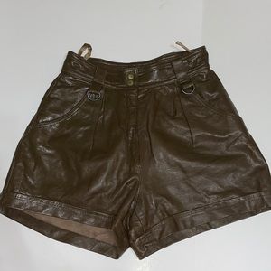 Vintage Giorgio Mobiani brown leather pleated cuffed shorts